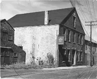 Kenneth Taylor Galleries/Thomas Macy Warehouse exterior, ca. 1948 - photograph by Louis Davidson