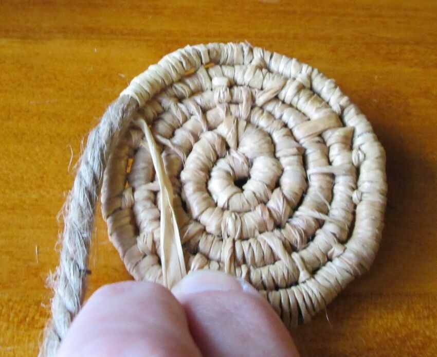 ONE DAY: Mini Raffia Coiled Baskets, 18+